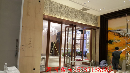 酒店裝飾現(xiàn)場(chǎng)安裝圖一.jpg