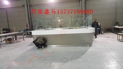 鄭州地鐵2號(hào)線(xiàn)不銹鋼服務(wù)亭加工現(xiàn)場(chǎng).jpg